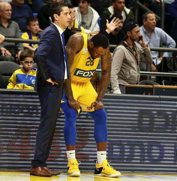 עם ספרופולוס. "הוא פשוט מוח של כדורסל" // צילום: אלן שיבר